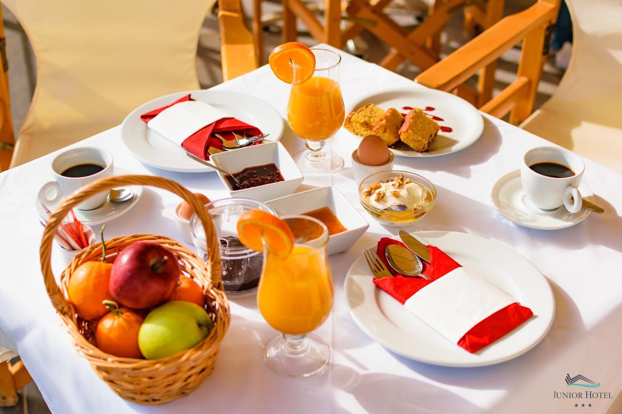 איריה Junior Hotel מראה חיצוני תמונה