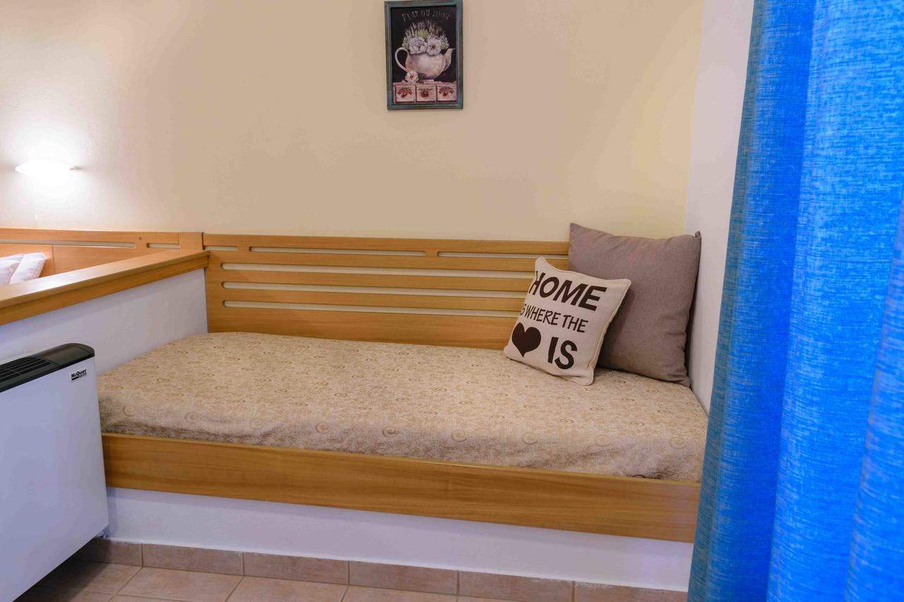 איריה Junior Hotel מראה חיצוני תמונה