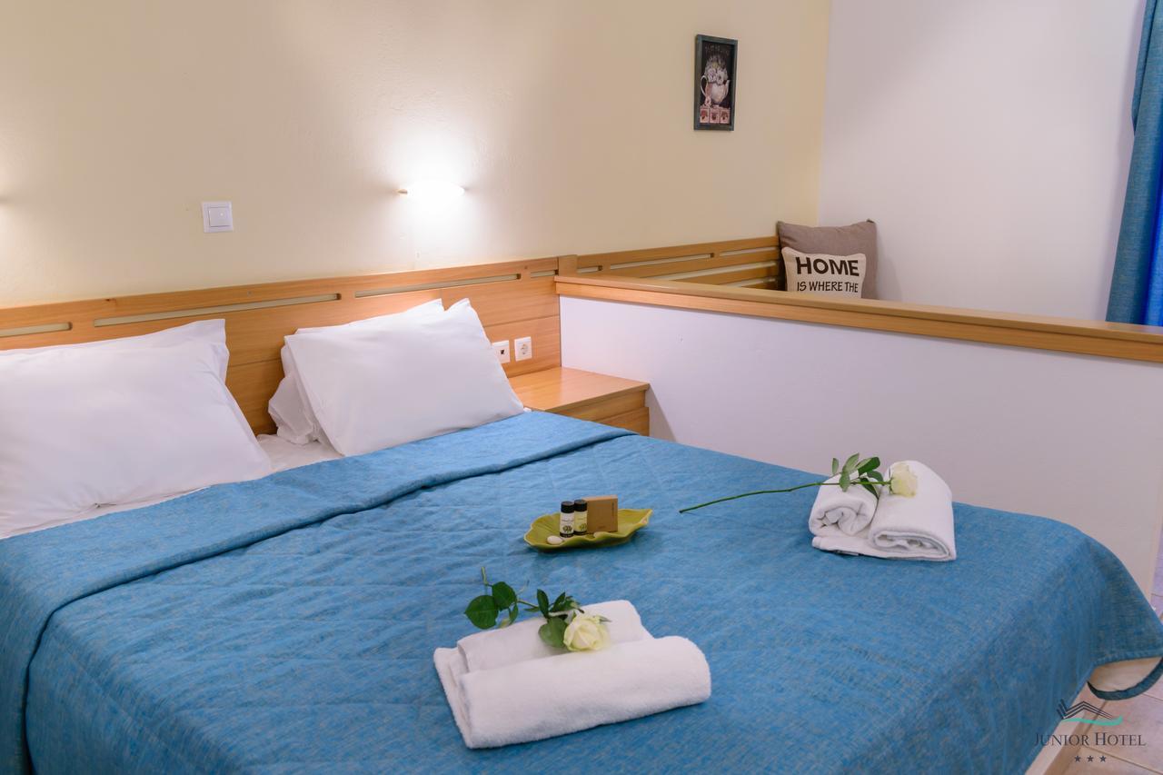 איריה Junior Hotel מראה חיצוני תמונה